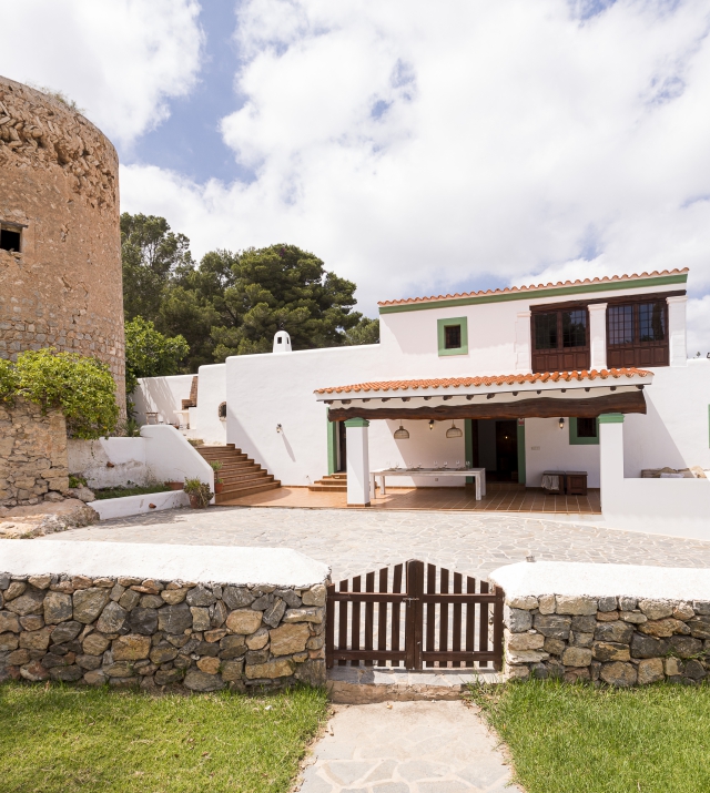 Resa estates rental in jesus 2022 finca private pool in Ibiza house house tower.jpg